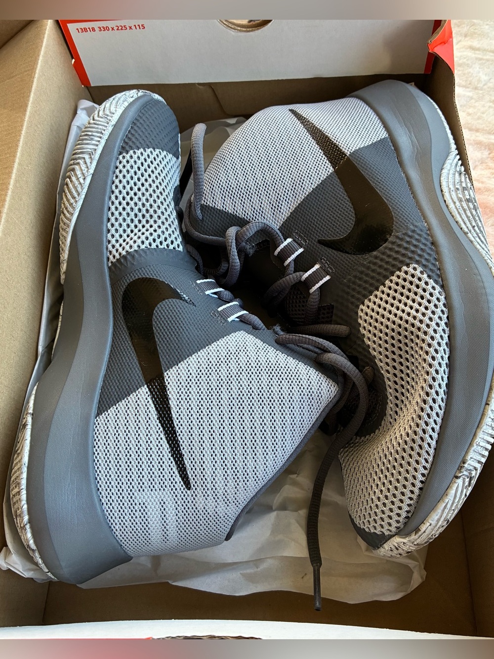 Nike Air Precision Men’s Sneaker Wolf Grey/Black Mid Top 898455-004 Size 7 New